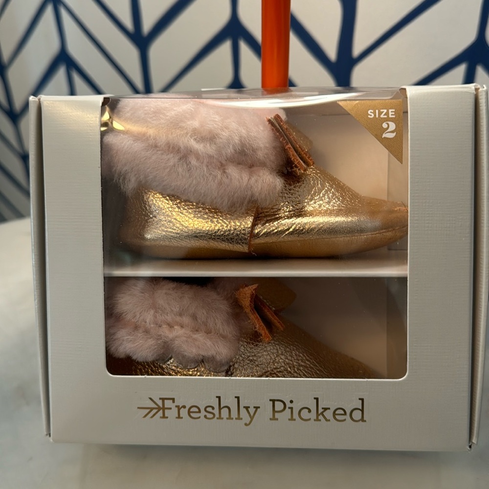 NEW IN BOX: Freshly Picked Shimmering Gold Moccasins with Plush Pink Trim